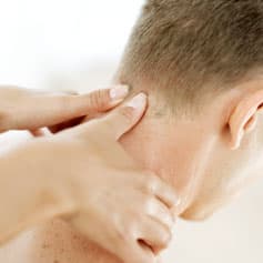 Massage van nek en hoofd